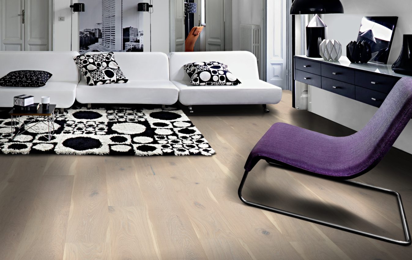 Паркетная доска Kahrs Новая классика Дуб Кружево Nouveau Lace 151NAYEKS1KW240 Lively 2420×187×15 фото в интерьере